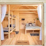 营地 Treehouse U Lesa Osecna