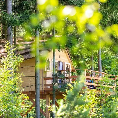 Κάμπινγκ Treehouse U Lesa *