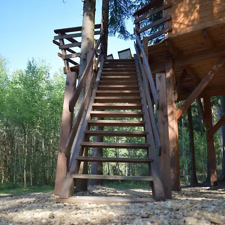 Campsite Treehouse U Lesa
